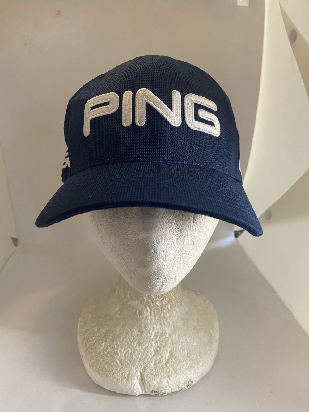 PING Navy and White Embroidered Golf Cap flex fit Sz S/M